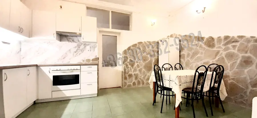 Albérlet, kiadó házrész, Vác