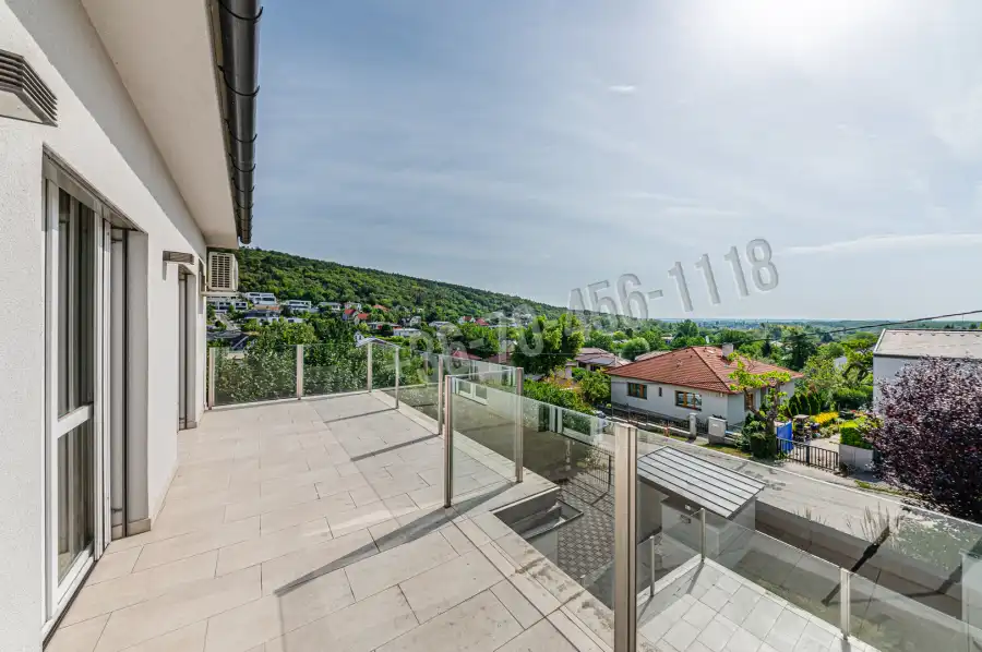 Albérlet, kiadó újszerű ikerház, Budapest, III. kerület