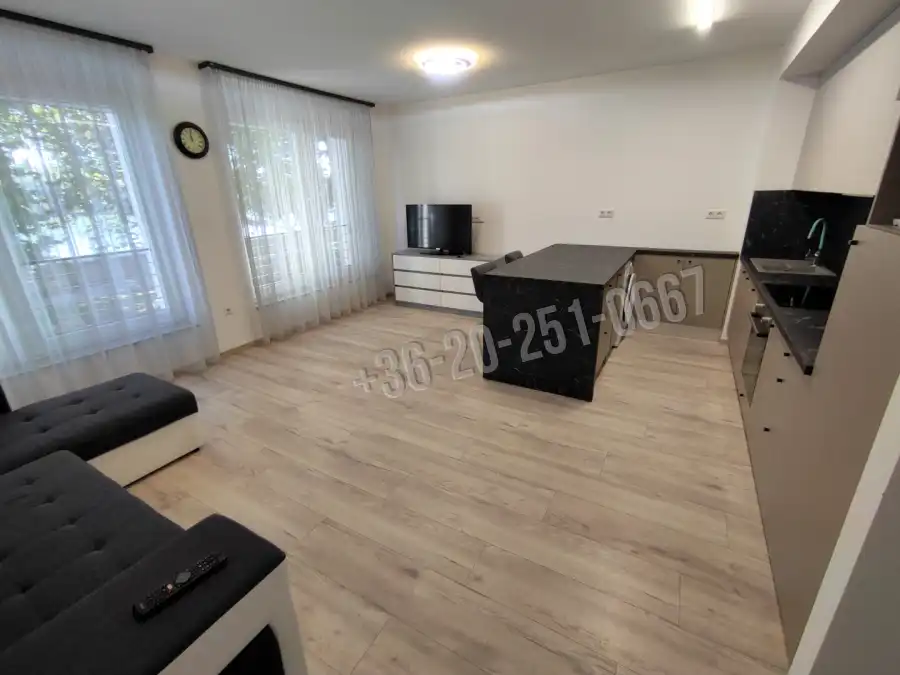 Albérlet, kiadó újszerű téglalakás, Mohács