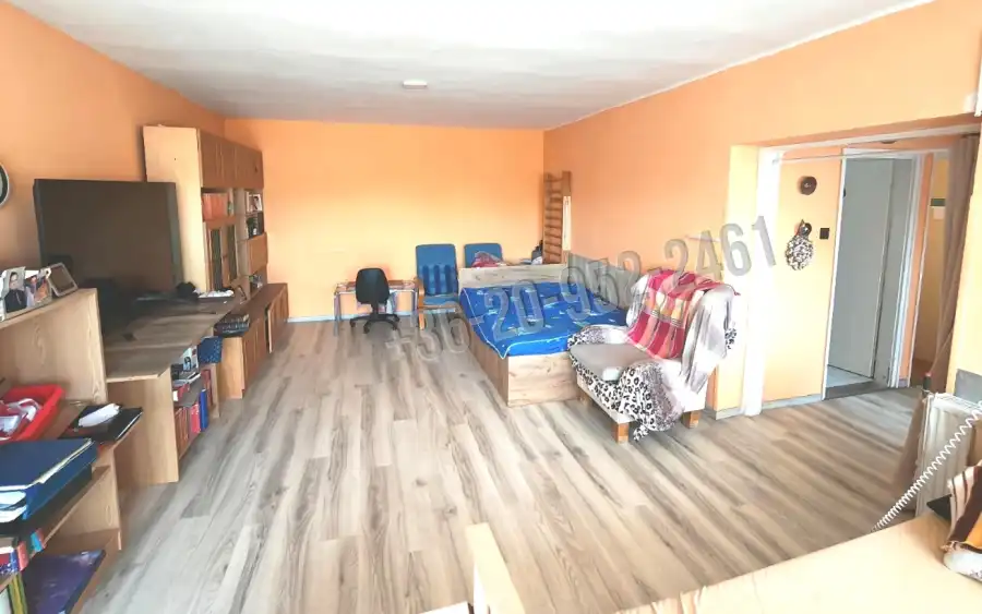 eladó családi ház, Ács