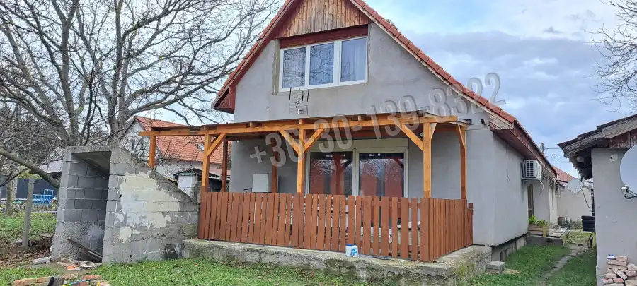 eladó családi ház, Apostag