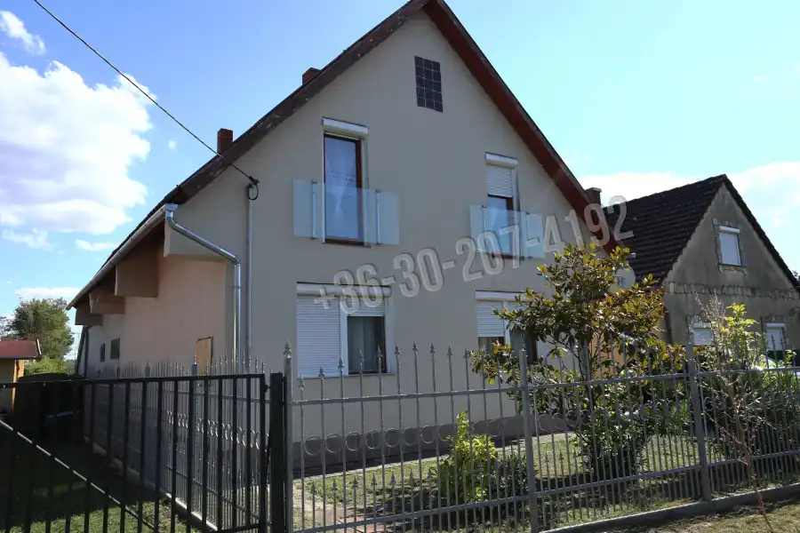 eladó családi ház, Balatonfenyves