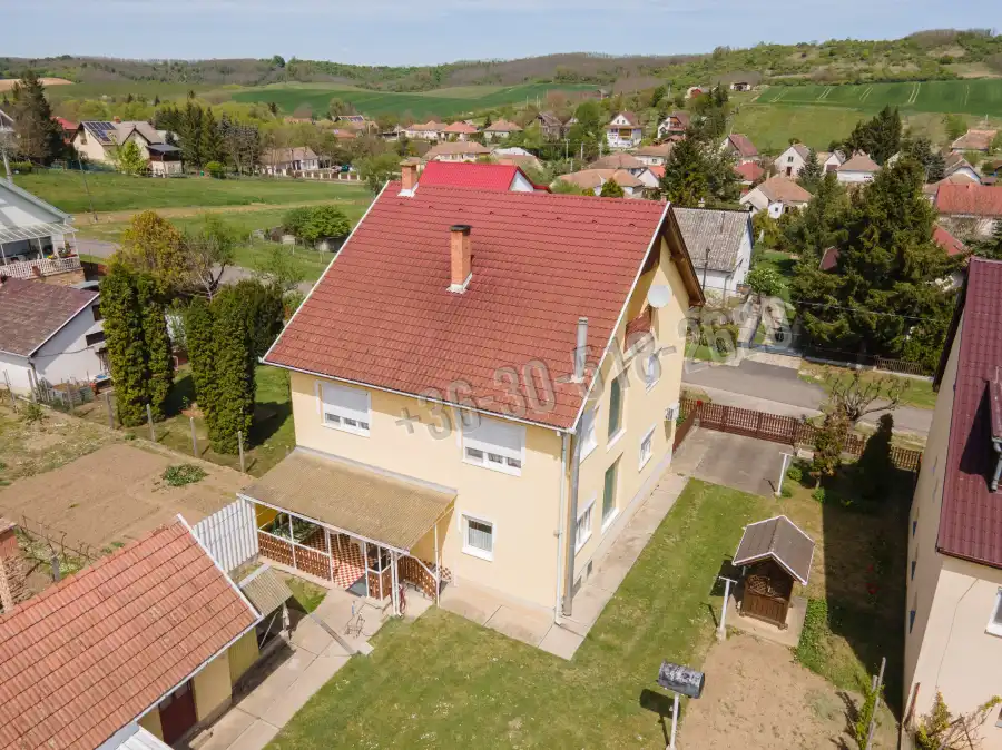 eladó családi ház, Bánk