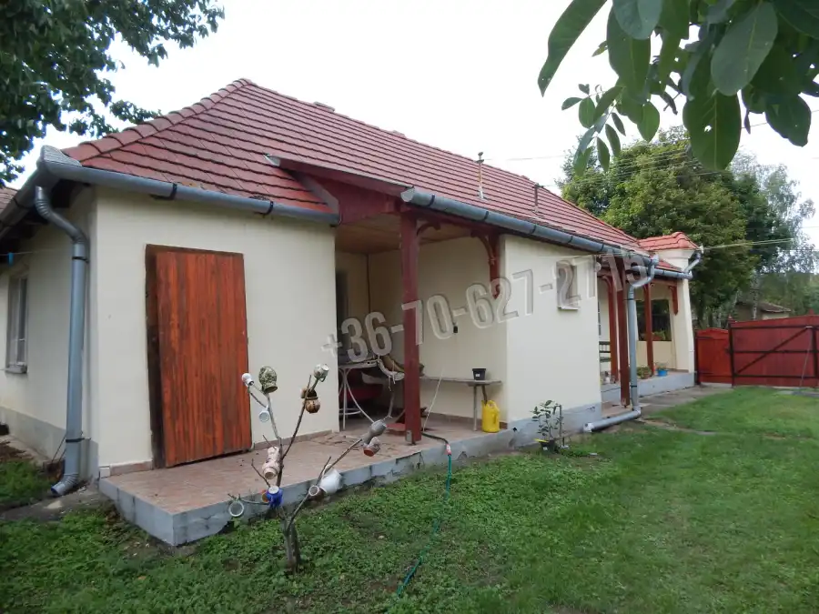 eladó családi ház, Bodony