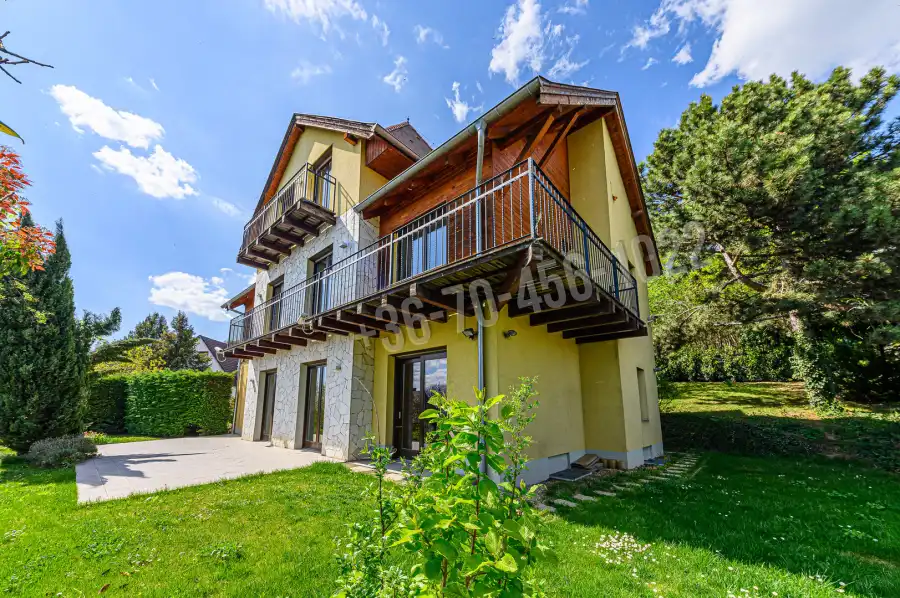 eladó családi ház, Budapest, XII. kerület