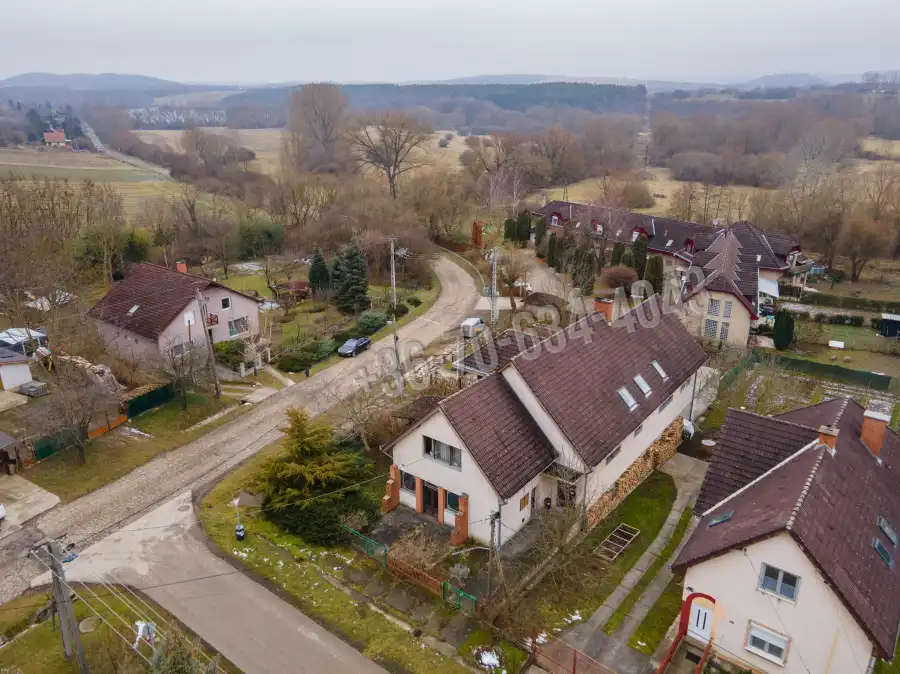 eladó családi ház, Diósjenő