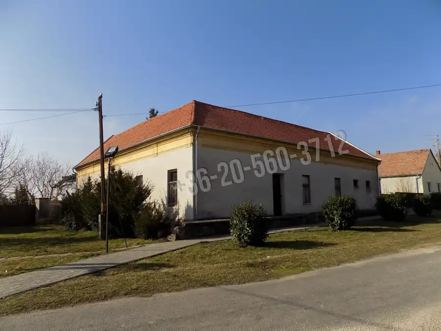 eladó családi ház, Egyházaskesző