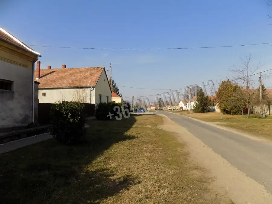 eladó családi ház, Egyházaskesző