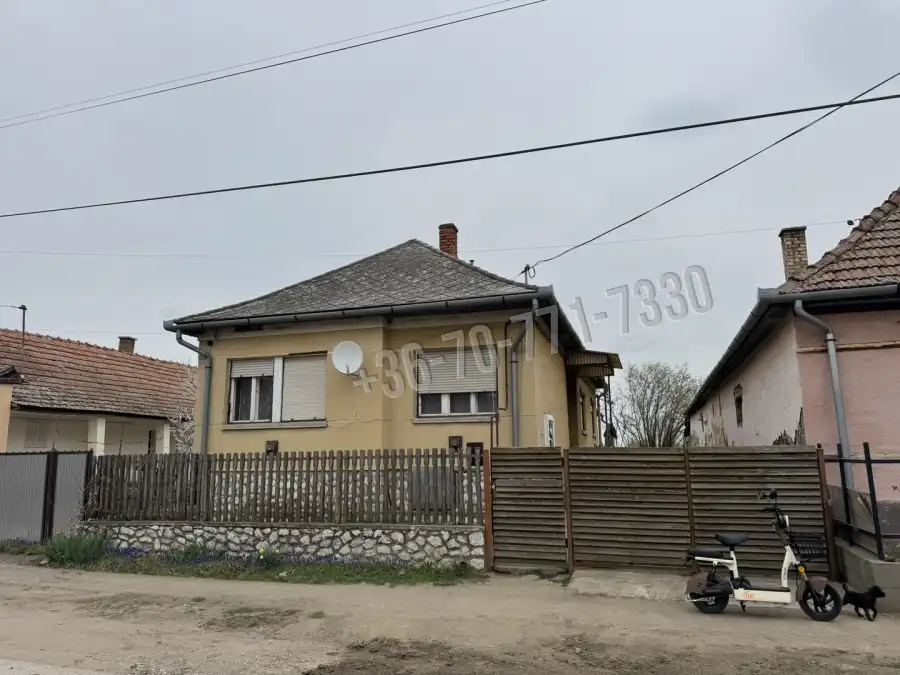 eladó családi ház, Erdőtelek