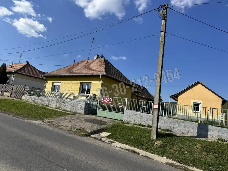 eladó családi ház, Felsőpetény