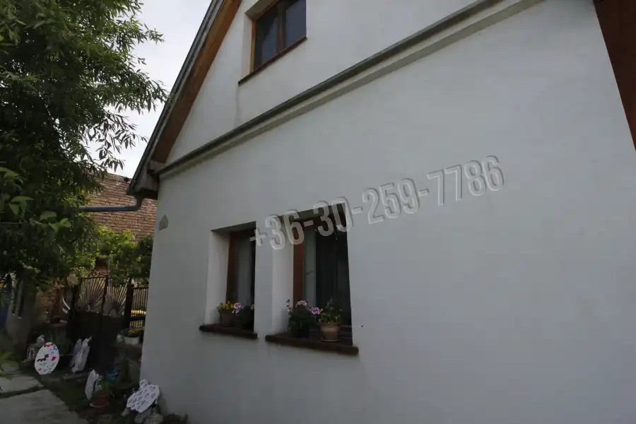 eladó családi ház, Harka