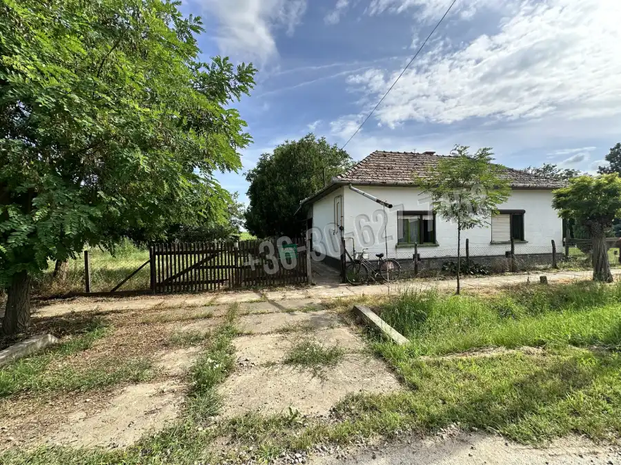 eladó családi ház, Hunya