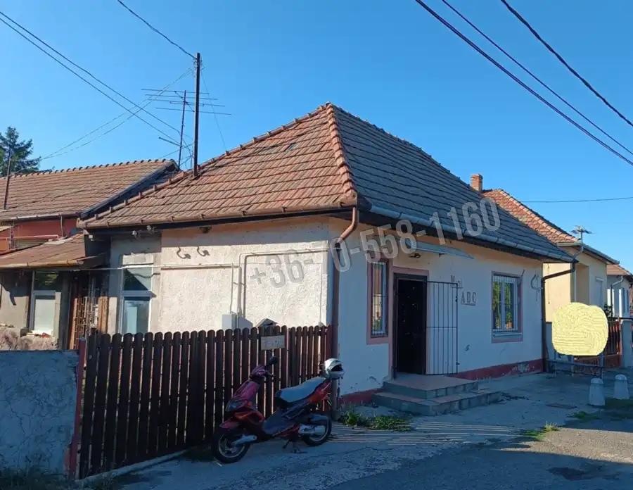 eladó családi ház, Kemence
