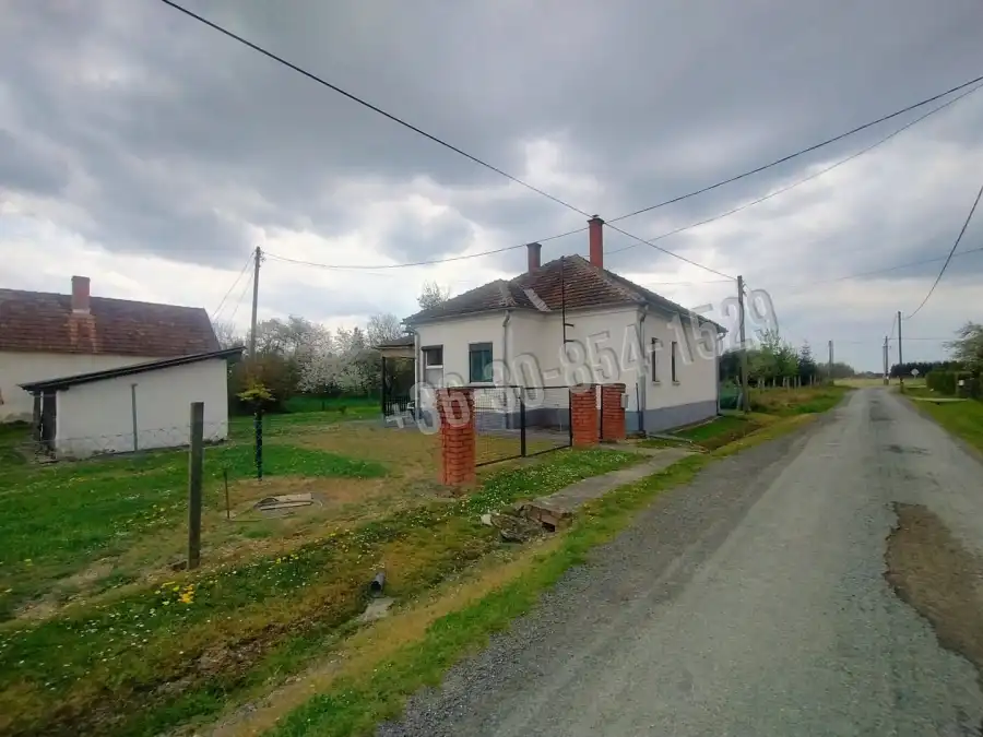 eladó családi ház, Kondorfa