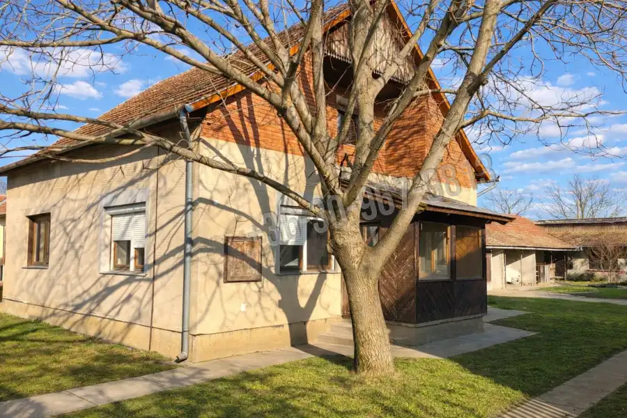 eladó családi ház, Kondoros