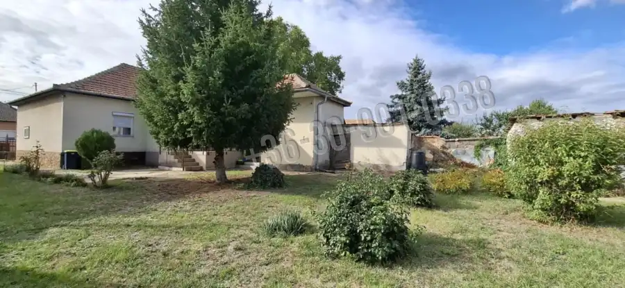eladó családi ház, Lőrinci