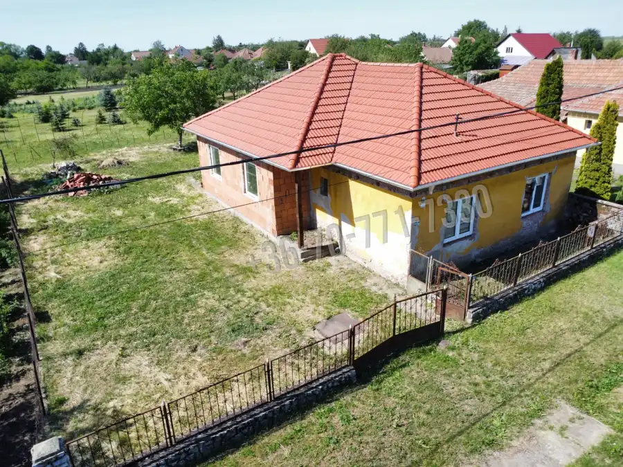 eladó családi ház, Mezőnyárád