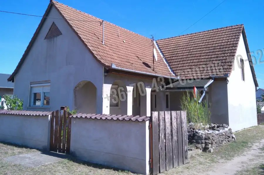 eladó családi ház, Mikebuda