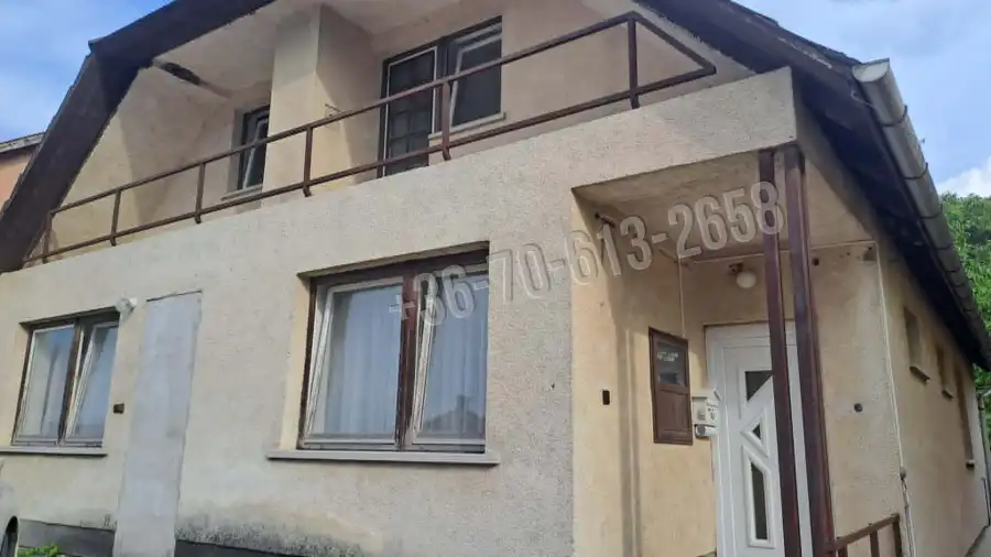 eladó családi ház, Mogyorósbánya