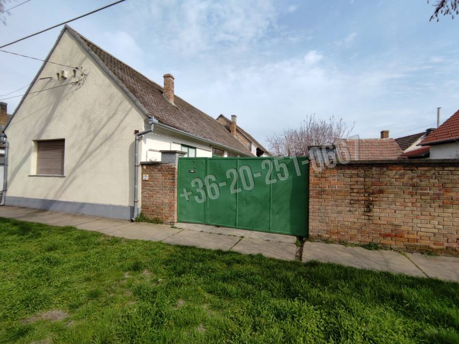 eladó családi ház, Mohács