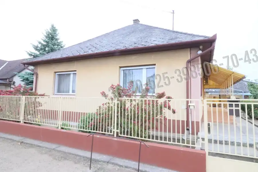 eladó családi ház, Monorierdő