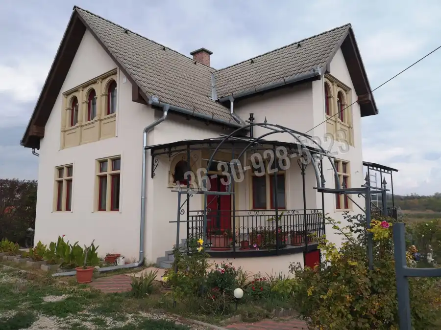 eladó családi ház, Paloznak