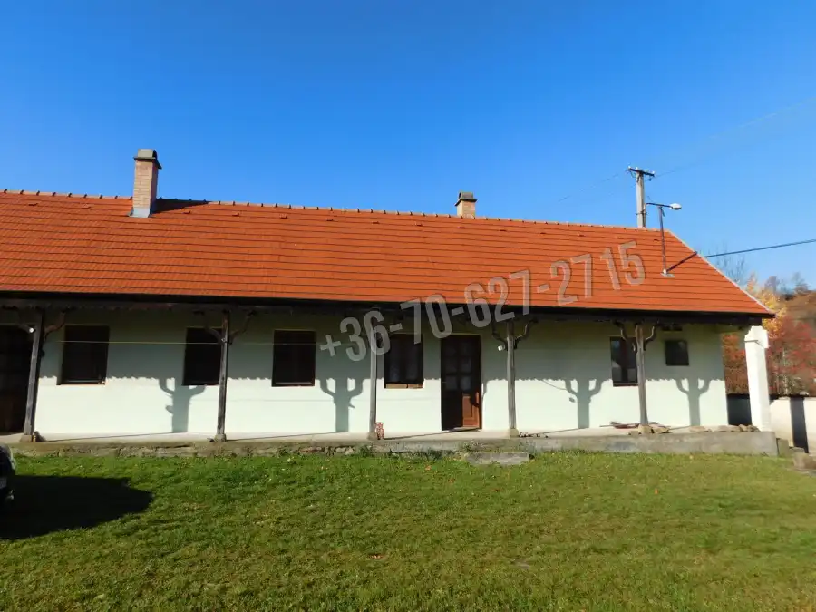 eladó családi ház, Parád