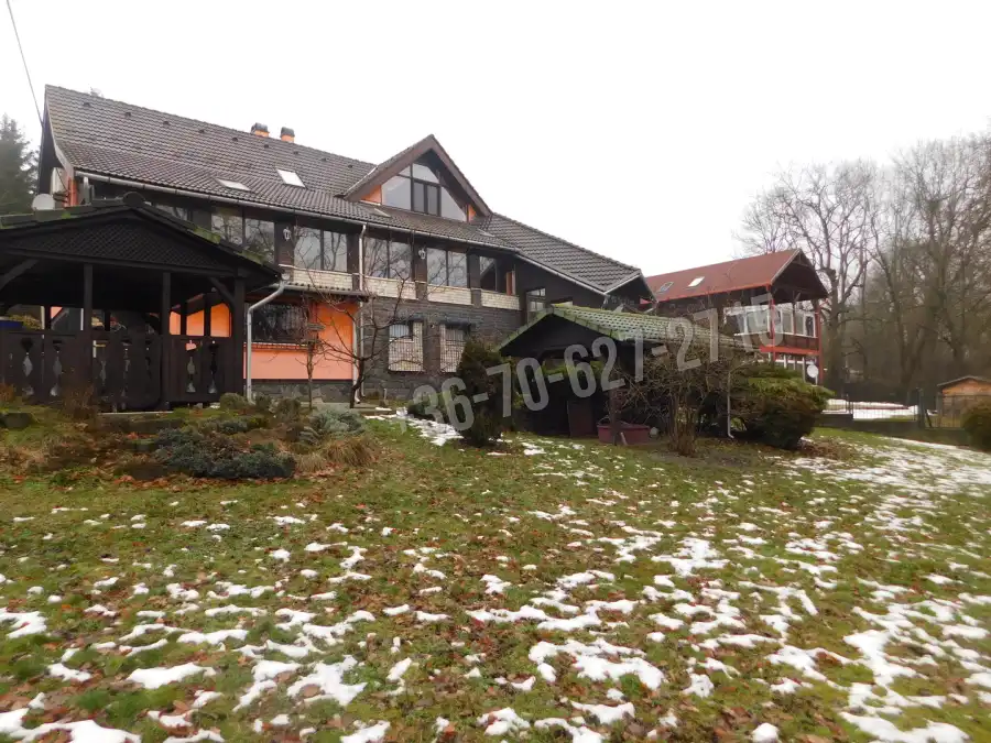 eladó családi ház, Parád