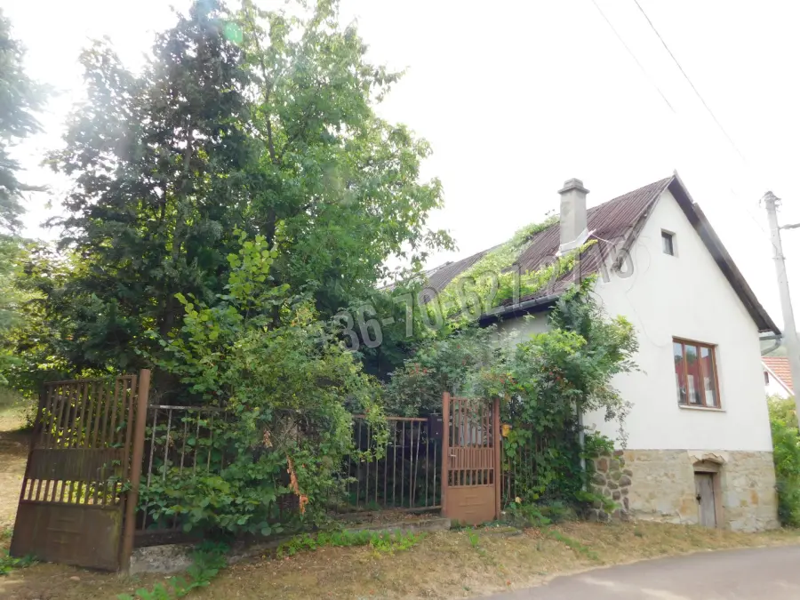 eladó családi ház, Parád