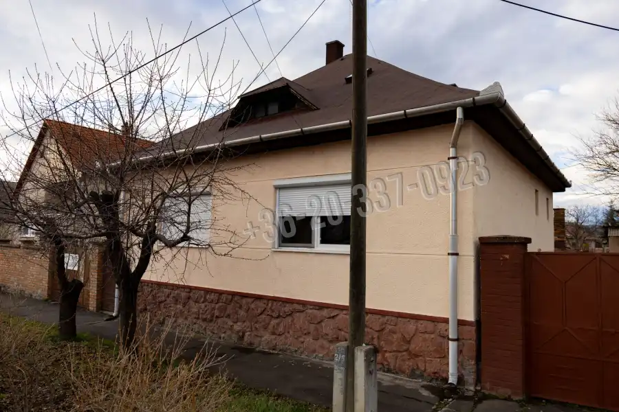 eladó családi ház, Pásztó