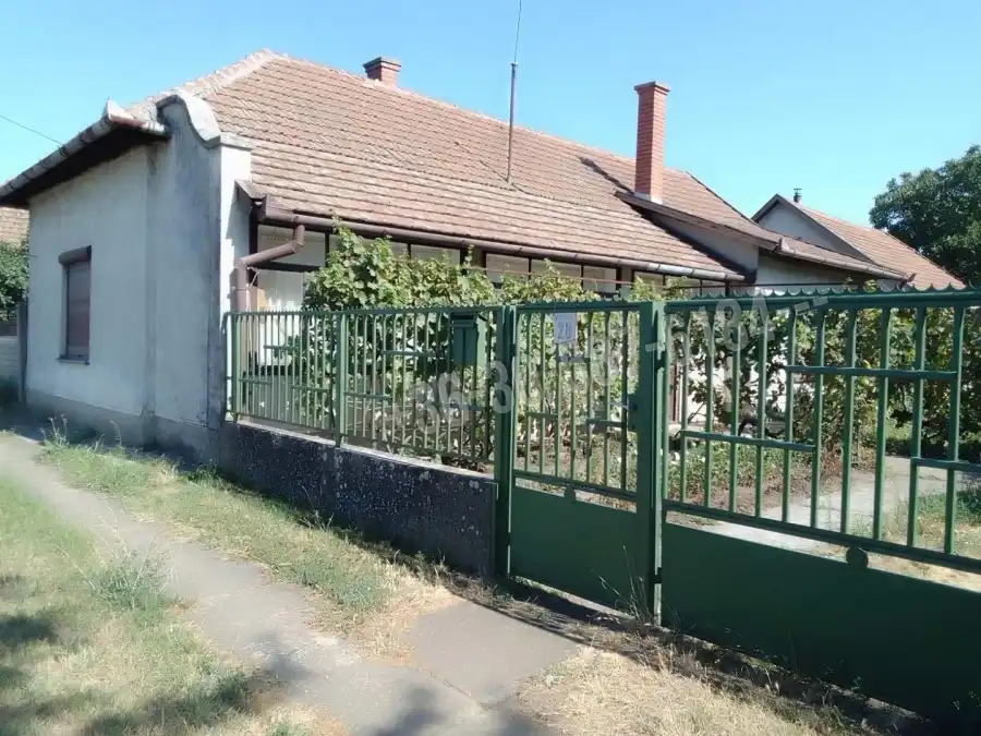 eladó családi ház, Püspökladány