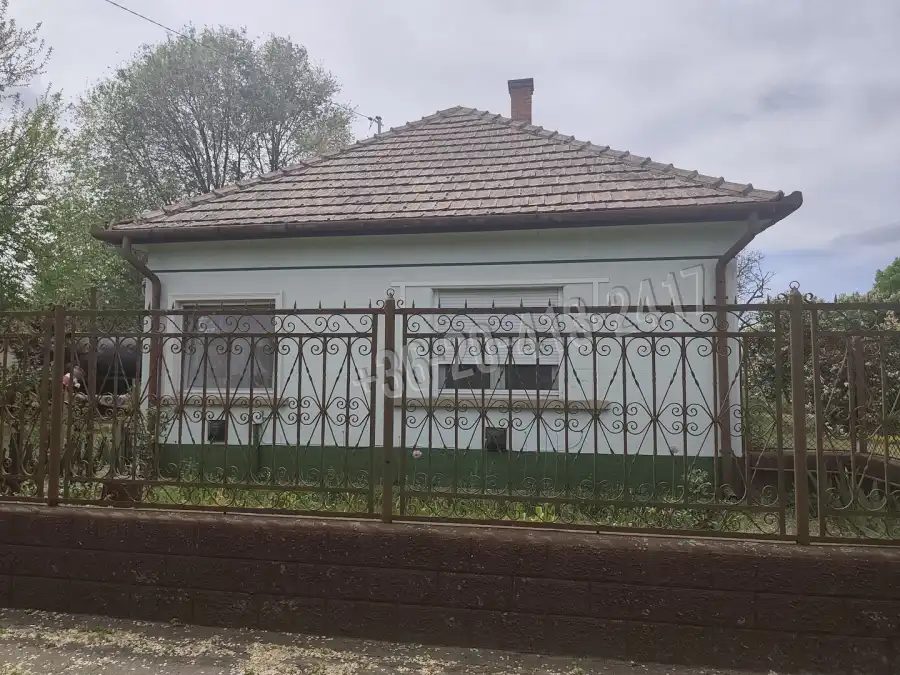 eladó családi ház, Pusztavacs