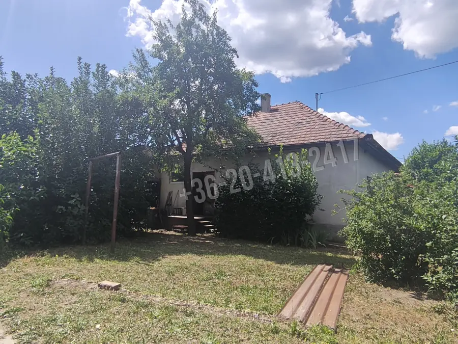 eladó családi ház, Pusztavacs