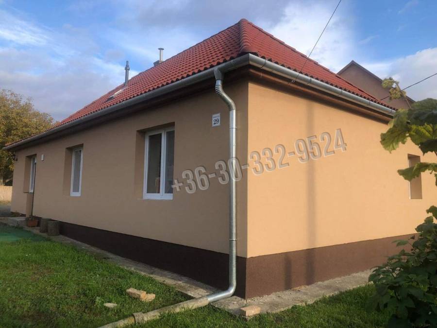 eladó családi ház, Rád