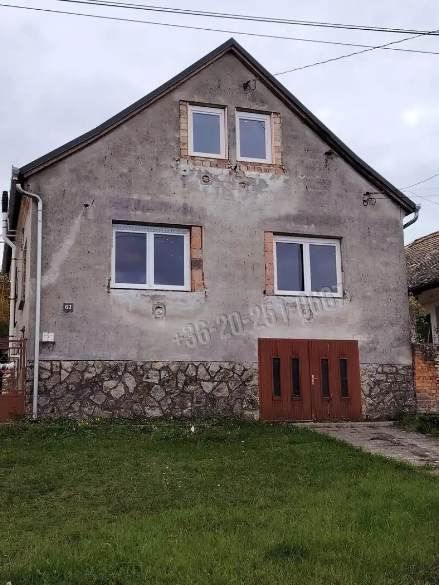 eladó családi ház, Somberek