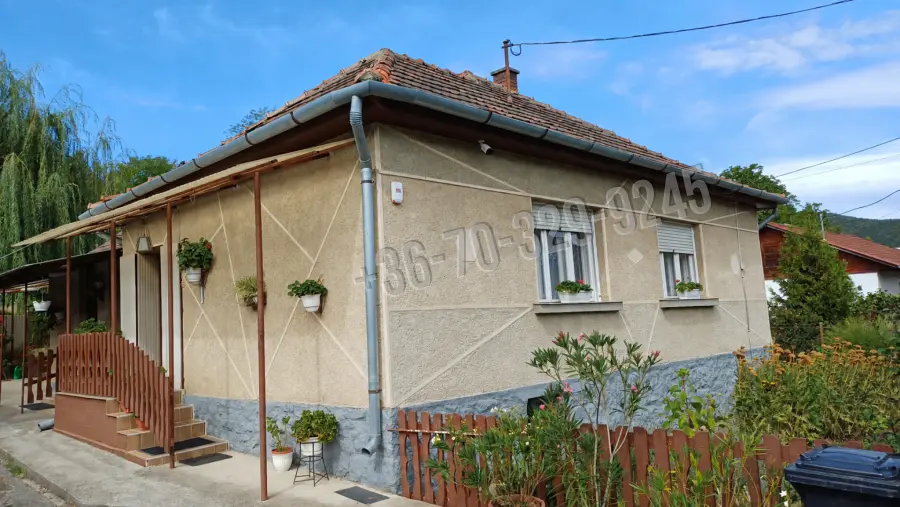 eladó családi ház, Somoskőújfalu