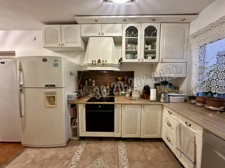 eladó családi ház, Székesfehérvár