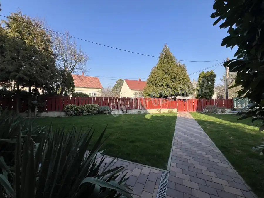 eladó családi ház, Székesfehérvár