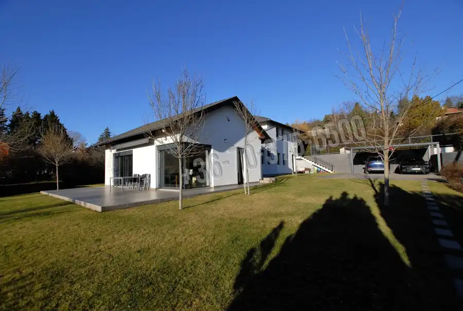 eladó családi ház, Szentendre