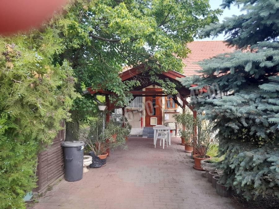 eladó családi ház, Szigethalom