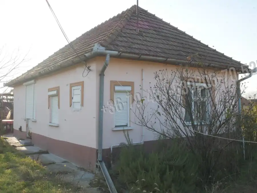 eladó családi ház, Tápiószentmárton