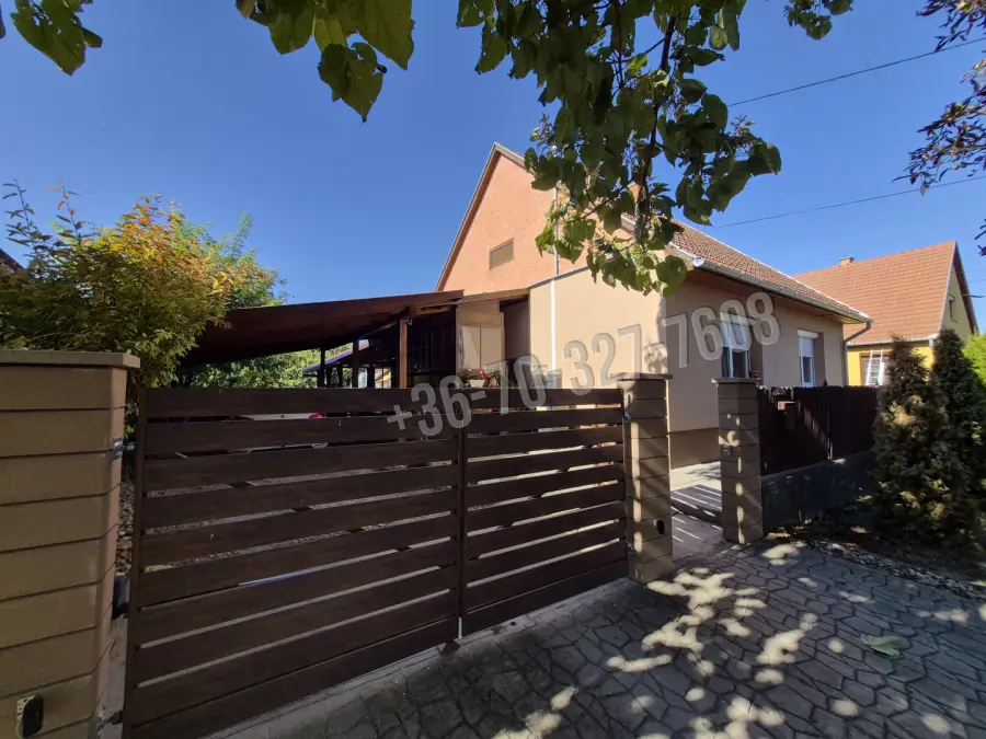 eladó családi ház, Tiszanána