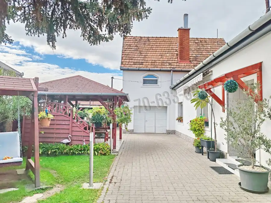 eladó családi ház, Tököl