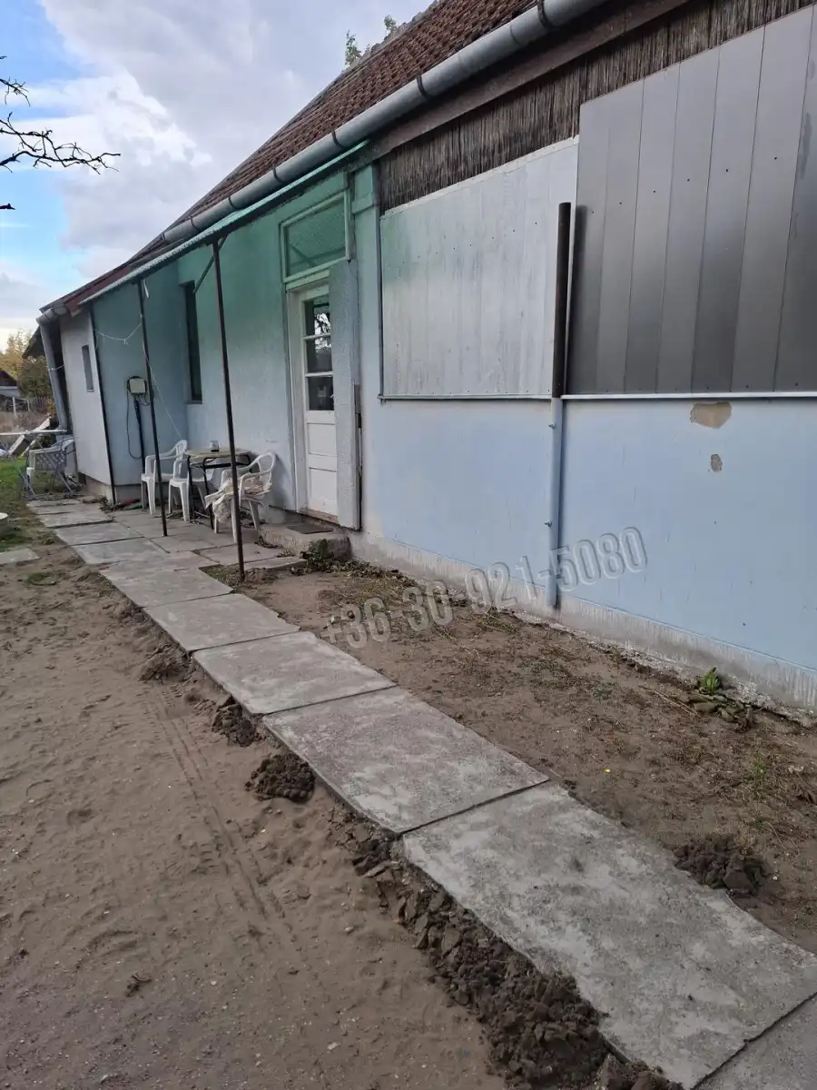 eladó családi ház, Tura