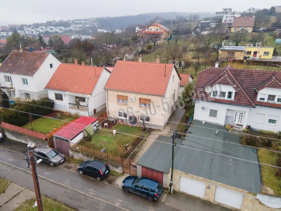 eladó családi ház, Vác