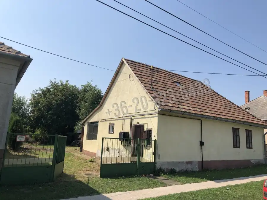 eladó családi ház, Vértesboglár