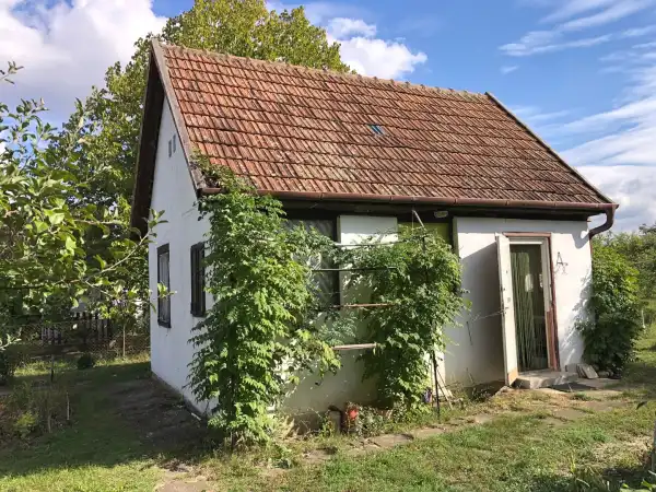 Eladó Építési telek, Békéscsaba 752 m² 9 M Ft Eladó Építési telek, Békéscsaba 752 m² 9 M Ft