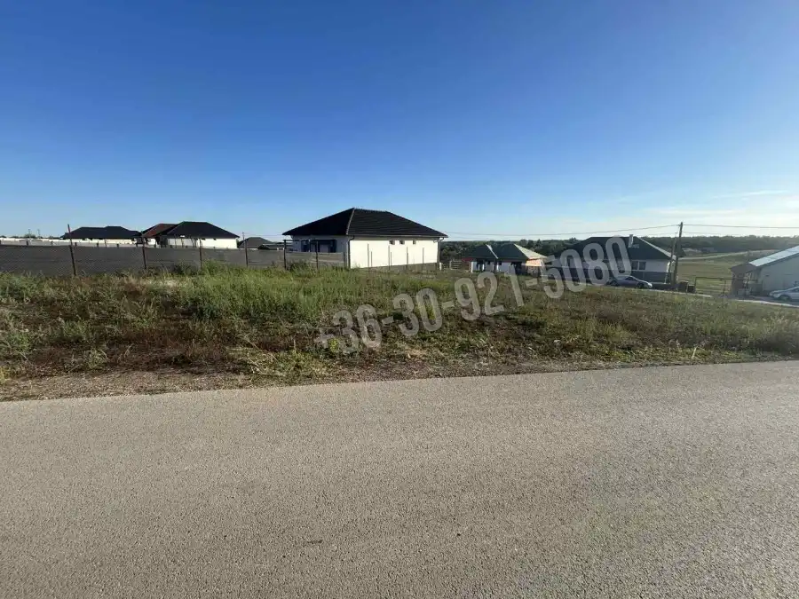 eladó  Építési telek, Dány