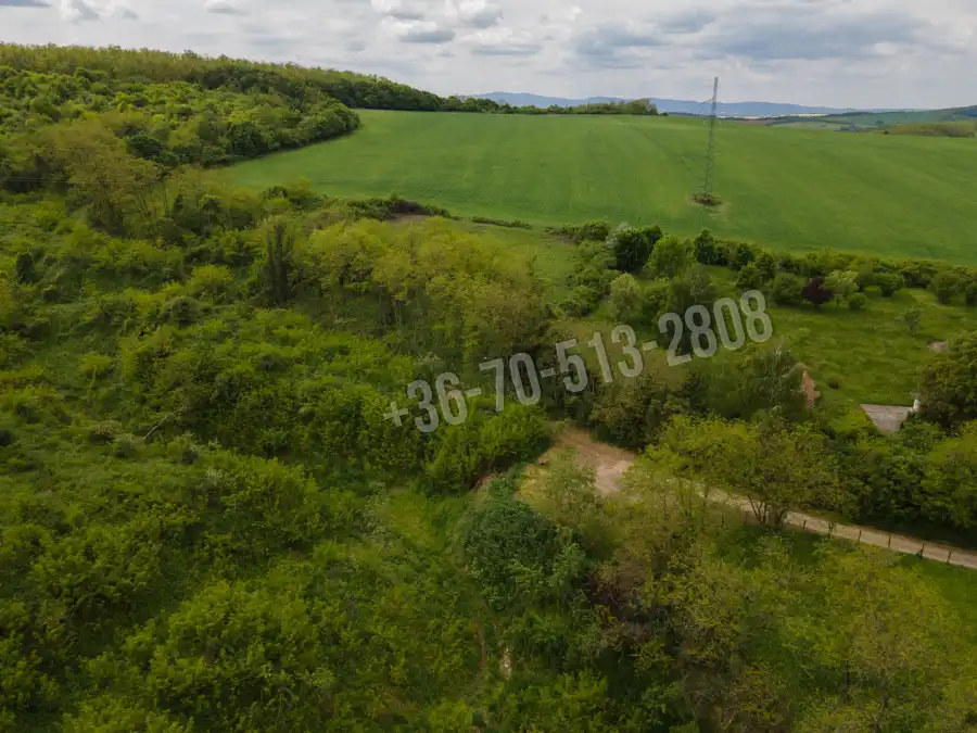 eladó  Építési telek, Debercsény