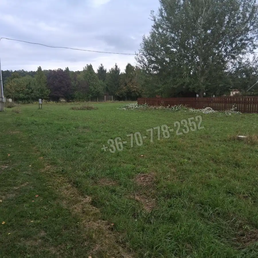 eladó  Építési telek, Doboz